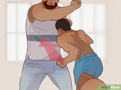 Image intitulée Beat a Taller and Bigger Opponent in a Street Fight Step 7