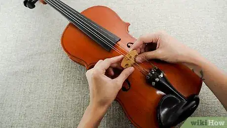 Image intitulée Put Strings on a Violin Step 7