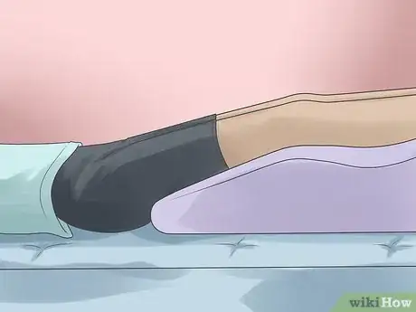 Image intitulée Deal with a Knee Sprain Step 4