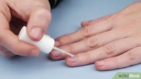 Image intitulée Make Fake Nails at Home Without Nail Glue Step 27