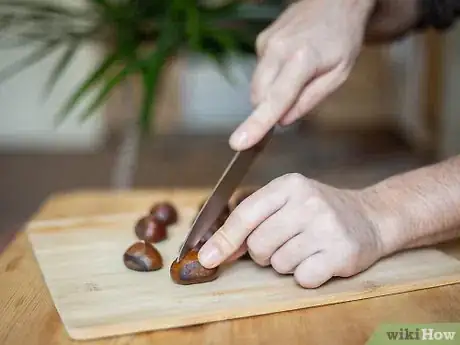 Image intitulée Roast Chestnuts Step 2