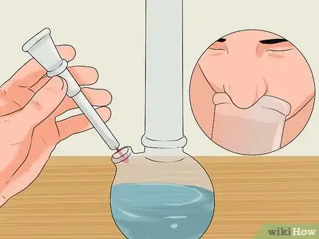 Image intitulée Use a Water Bong Step 5