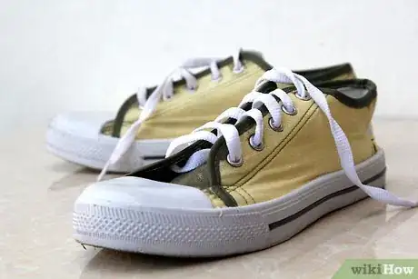 Image intitulée Bleach Colored Canvas Shoes Step 13