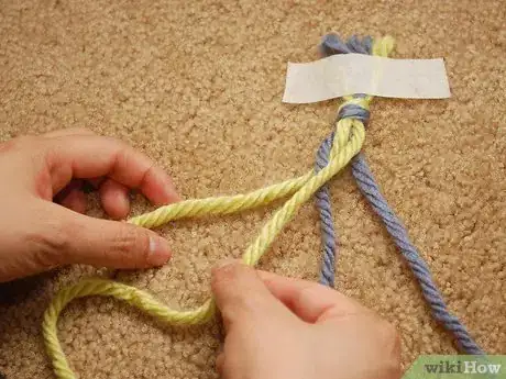 Image intitulée Braid String Step 16