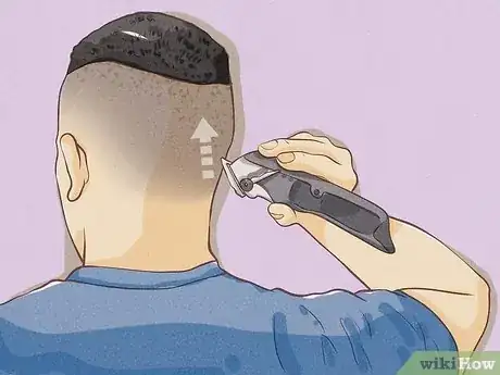 Image intitulée Cut a Fade Haircut Step 7