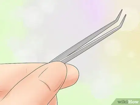 Image intitulée Trim Your Nose Hairs in a Safe Way Step 9