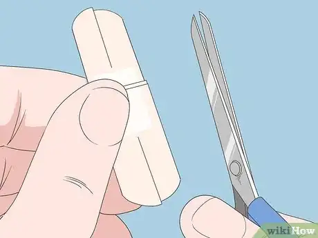 Image intitulée Put a Bandaid on Your Fingertip Step 3