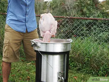 Image intitulée Butcher and Remove the Pin Feathers of a Turkey Step 2