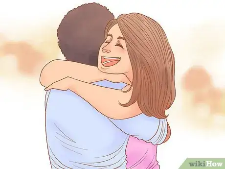 Image intitulée Hug Step 11