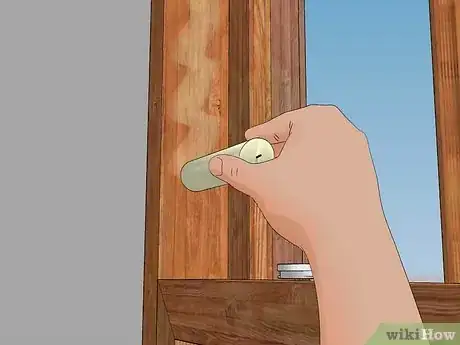 Image intitulée Open a Stuck Window Step 7