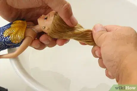 Image intitulée Fix Doll Hair Step 12