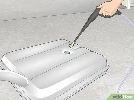 Image intitulée Clean a Gas Tank Step 10