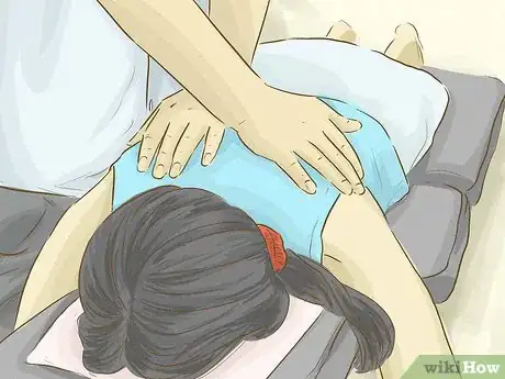 Image intitulée Treat Upper Back Pain Step 11