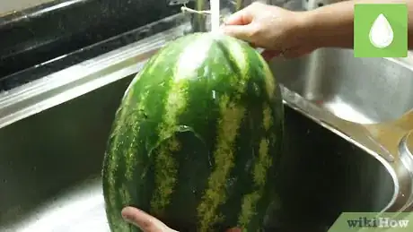 Image intitulée Cut a Watermelon Step 1