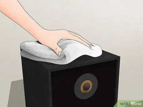 Image intitulée Clean Speakers Step 7