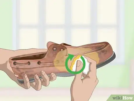 Image intitulée Remove Wrong Shoe Polish Step 4