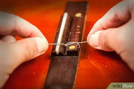 Image intitulée Change Classical Guitar Strings Step 3Bullet5
