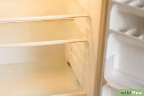 Image intitulée Clean a Refrigerator Step 1