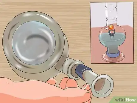 Image intitulée Use a Water Bong Step 10