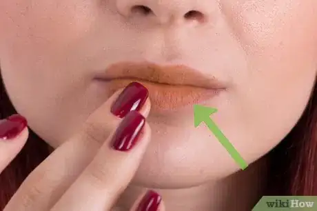 Image intitulée Make Lips Look Bigger Step 4