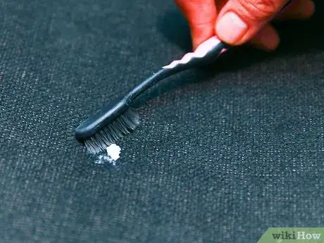 Image intitulée Remove Chewing Gum from a Car Seat Step 5