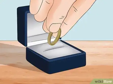Image intitulée Buy Gold Jewelry Step 11