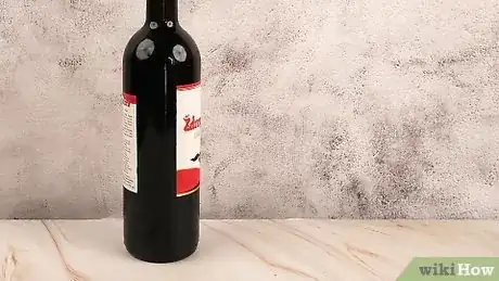 Image intitulée Open a Wine Bottle Without a Corkscrew Step 2