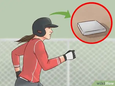 Image intitulée Play Softball Step 14