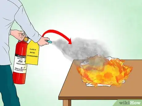 Image intitulée Extinguish a Fire at the Initial Stages Step 13