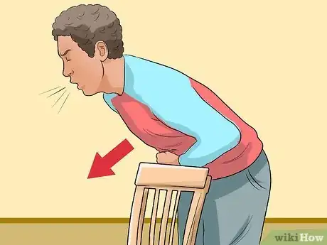 Image intitulée Perform the Heimlich Maneuver on Yourself Step 5