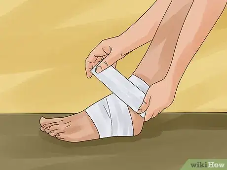 Image intitulée Fake an Ankle Sprain Step 4