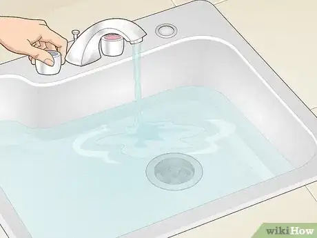 Image intitulée Unclog a Slow Running Bathroom Sink Drain Step 10