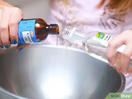 Image intitulée Apply Castor Oil for Hair Step 2