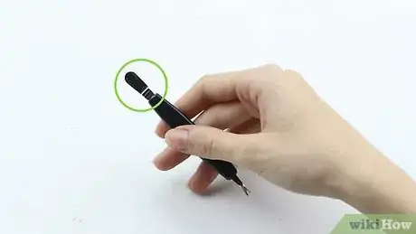 Image intitulée Use a Cuticle Pusher Step 2