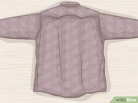 Image intitulée Fold a Shirt Step 7