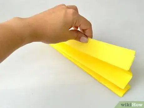 Image intitulée Make a Paper Pompom Step 2