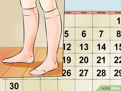 Image intitulée Put on Compression Stockings Step 13