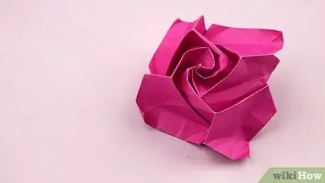 Image intitulée Fold a Paper Rose Step 42