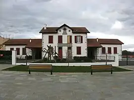 The school of Larceveau