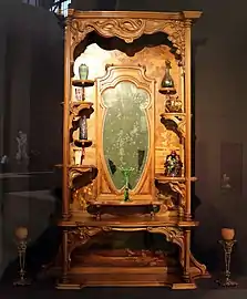 Hall cabinet with mirror, vases (1898-1900),(Musée d'Orsay)
