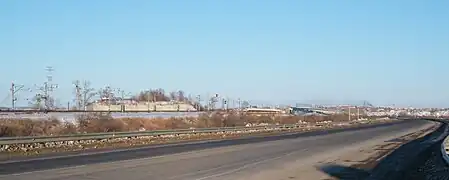 On the left side of the fence - the left bank (west) portal,right - Khabarovsk Bridge left bank pier bridge.