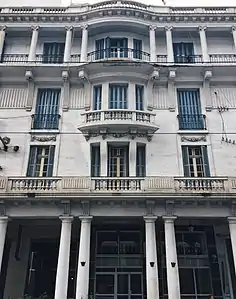 A building in French colonial style on Hassan II Blvd.