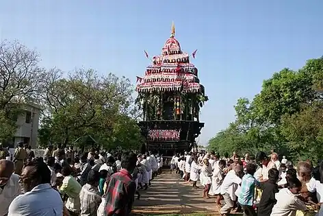 Picture of Alwarkurichi People pulling Sivasailanathaswamy Temple car.