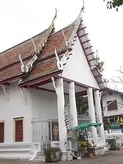 The eponymous Wat Hiran Ruchi