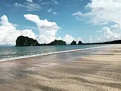 Pak Meng Beach (หาดปากเมง), the beach is well known and one of the most popular tourist attraction of Trang Province located at Mai Fat Sub-district near Hat Chao Mai National Park.