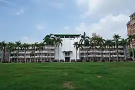 The Wave Classroom (波浪大樓) of Sansin High School of Commerce And Home Economics, Kaohsiung City (1964), designed by Jen-Ho Chen (陳仁和).