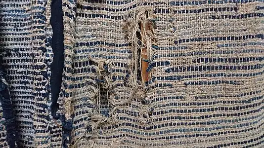 Saki-ori fabric is commonly woven from indigo-dyed fabric strips.