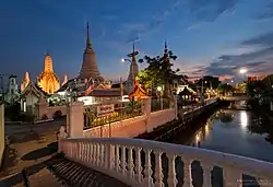 A pedestrian bridge over Khlong Somdet Chao Phraya and leads to Wat Phichai Yat, a prominent temple in this subdistrict.