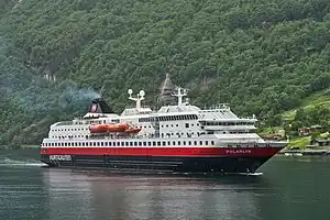 MS Polarlys in Geiranger.