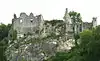 De ruïnes van kasteel de Montaigle en haar omgeving